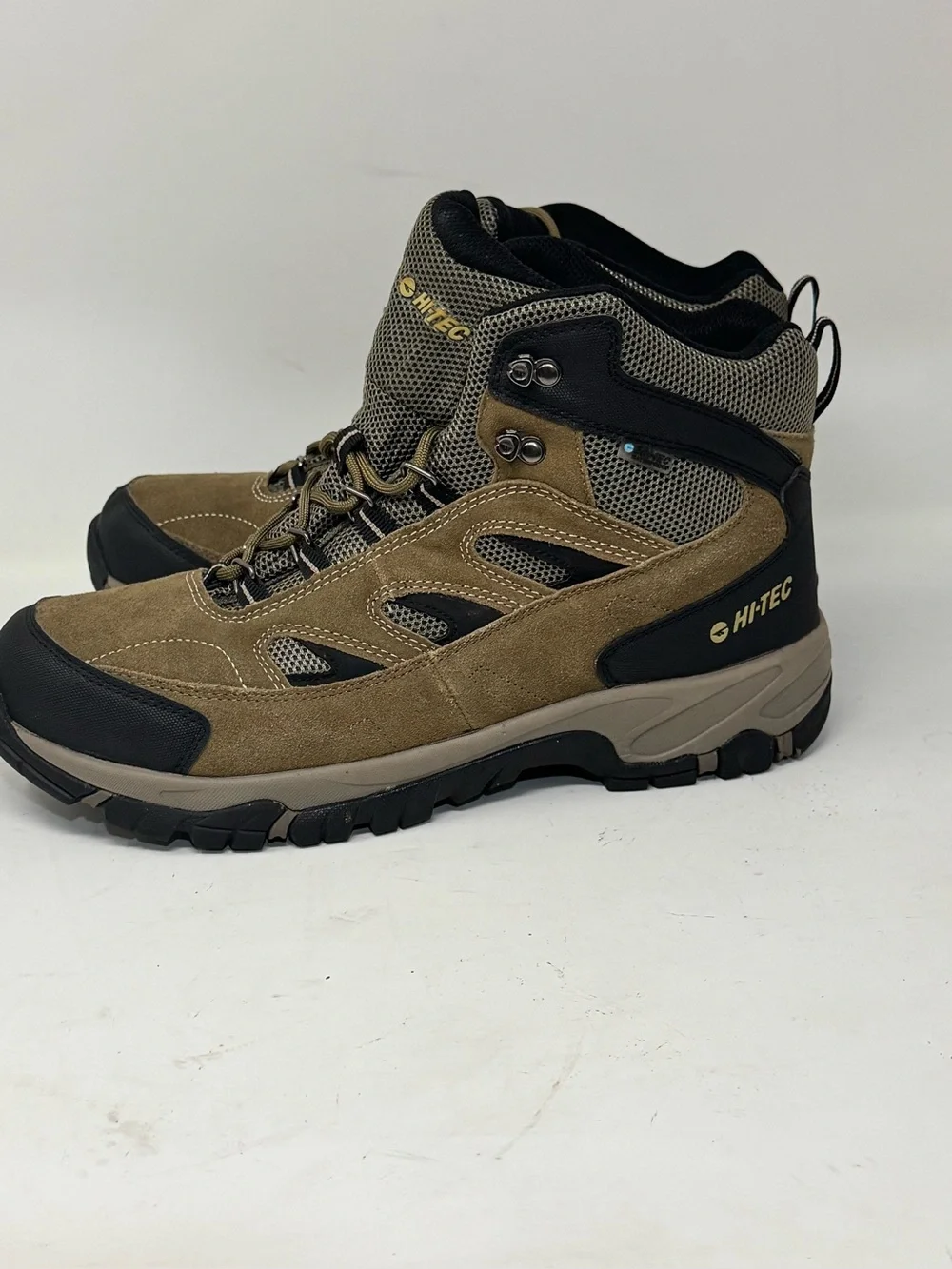 Hi-Tec Men'sBrown Hiking Boots - Durable Trail Footwear Dri-tec waterproof SZ 11